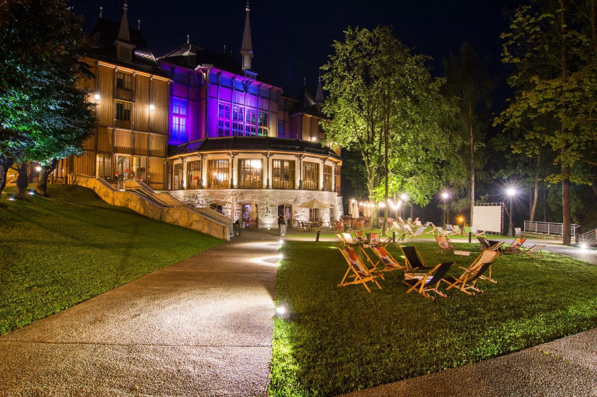 Pieniny Grand Hotel 슈차브니차 외부 사진